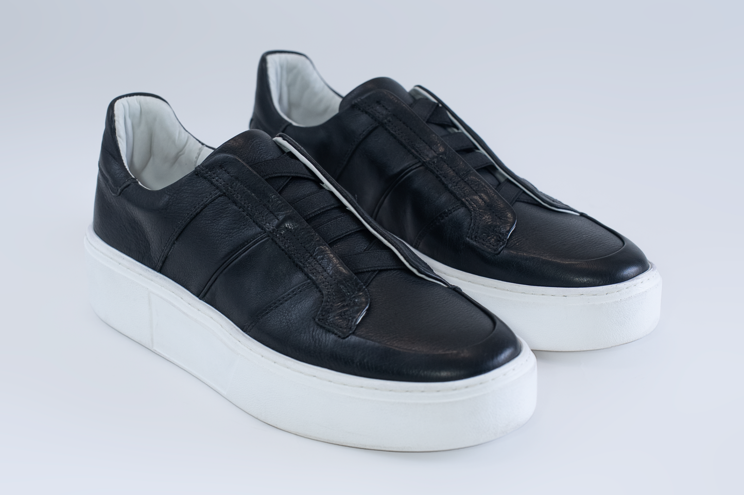 Sneaker Couro Preto