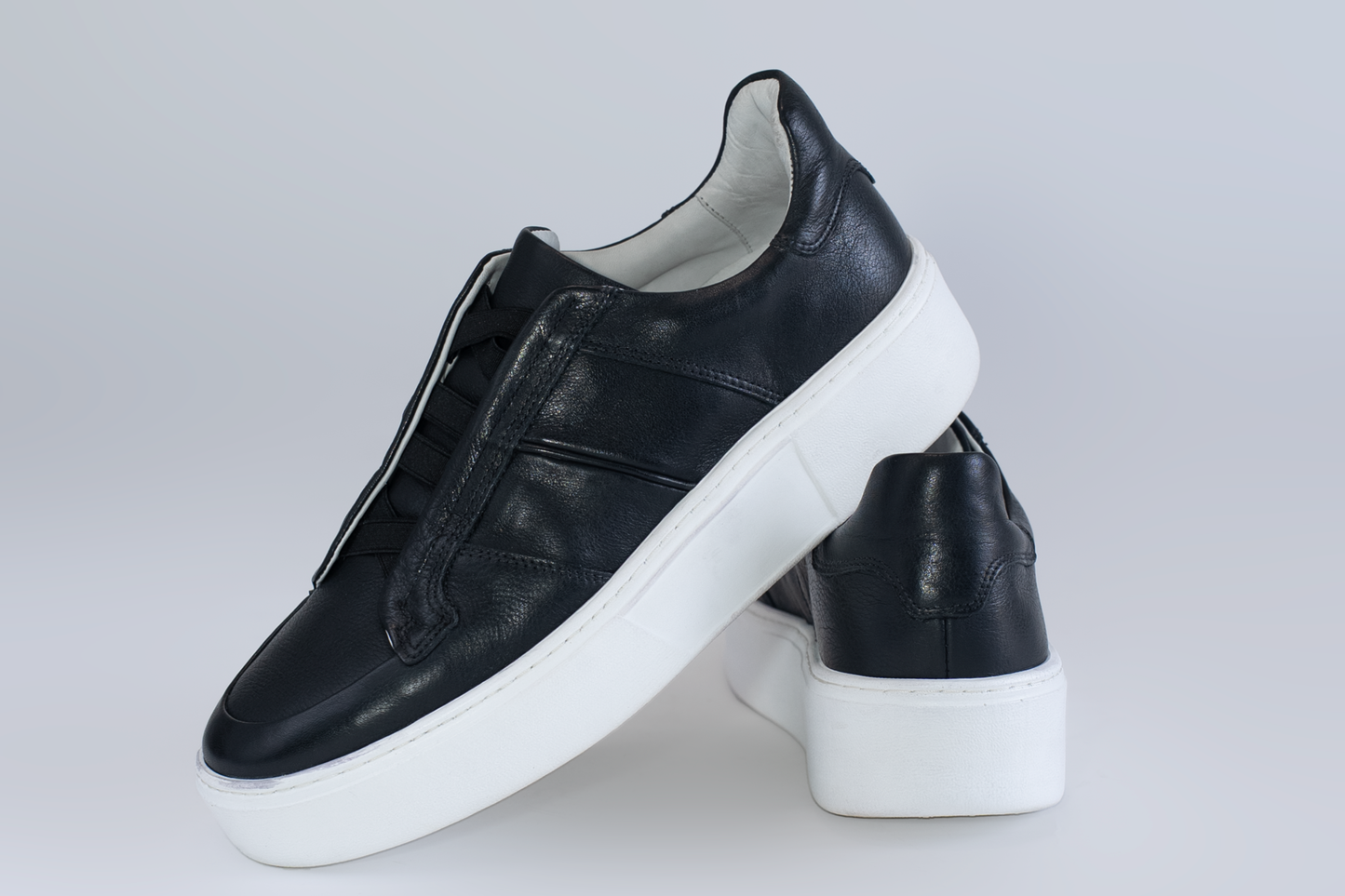 Sneaker Couro Preto