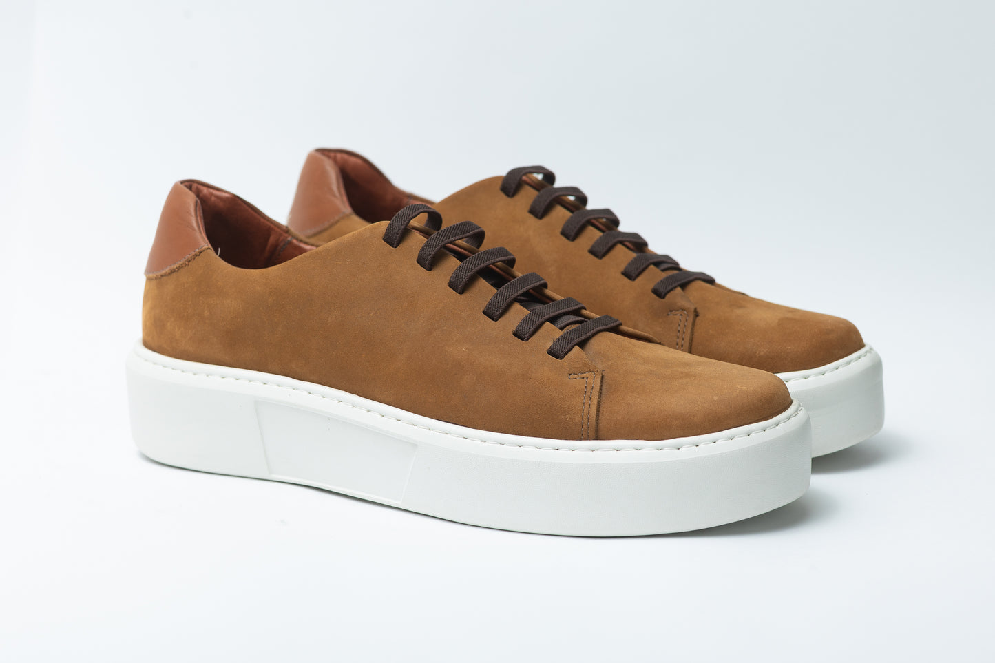 Tênis Dom Henrico Nobuck Avelã / Cabernet Conhaque