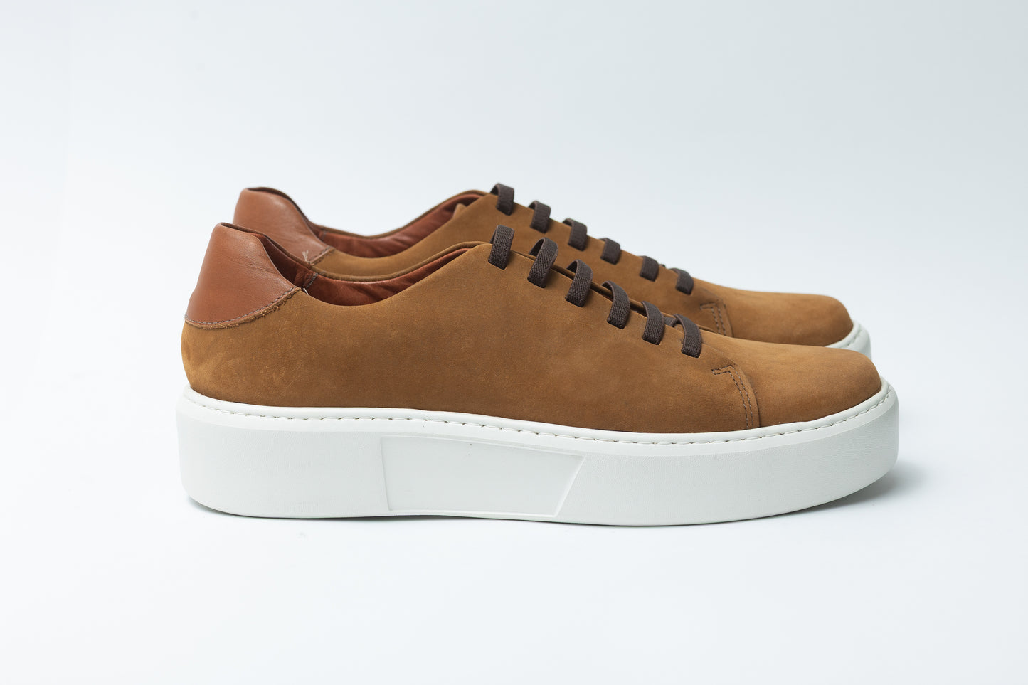 Tênis Dom Henrico Nobuck Avelã / Cabernet Conhaque