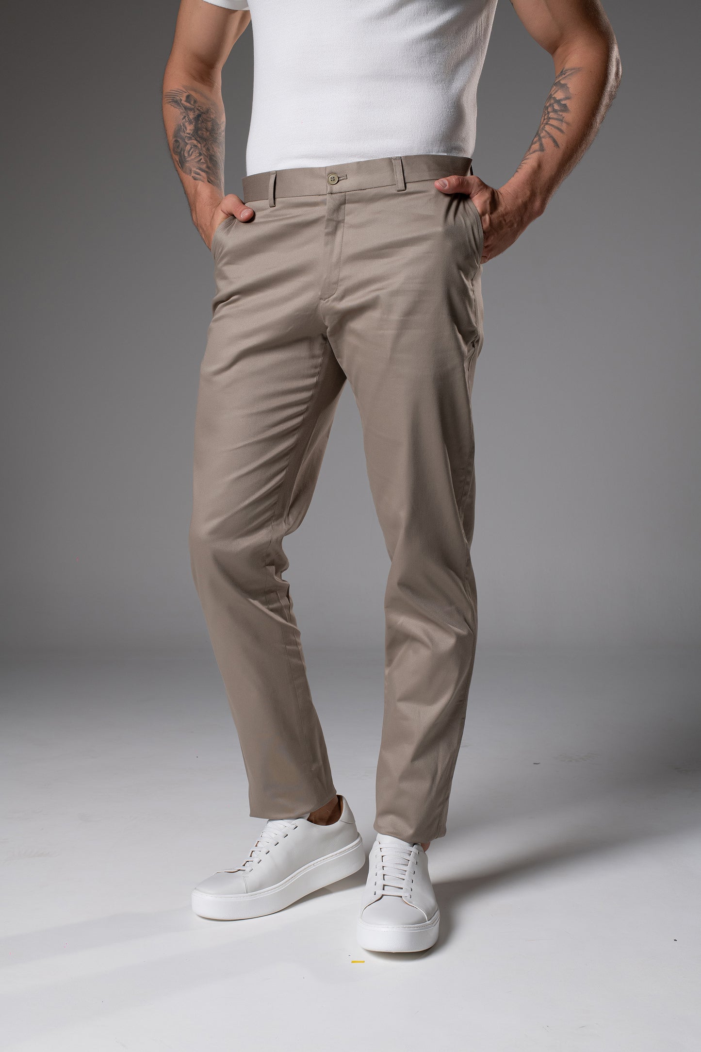 Calça Sarja bege Médio